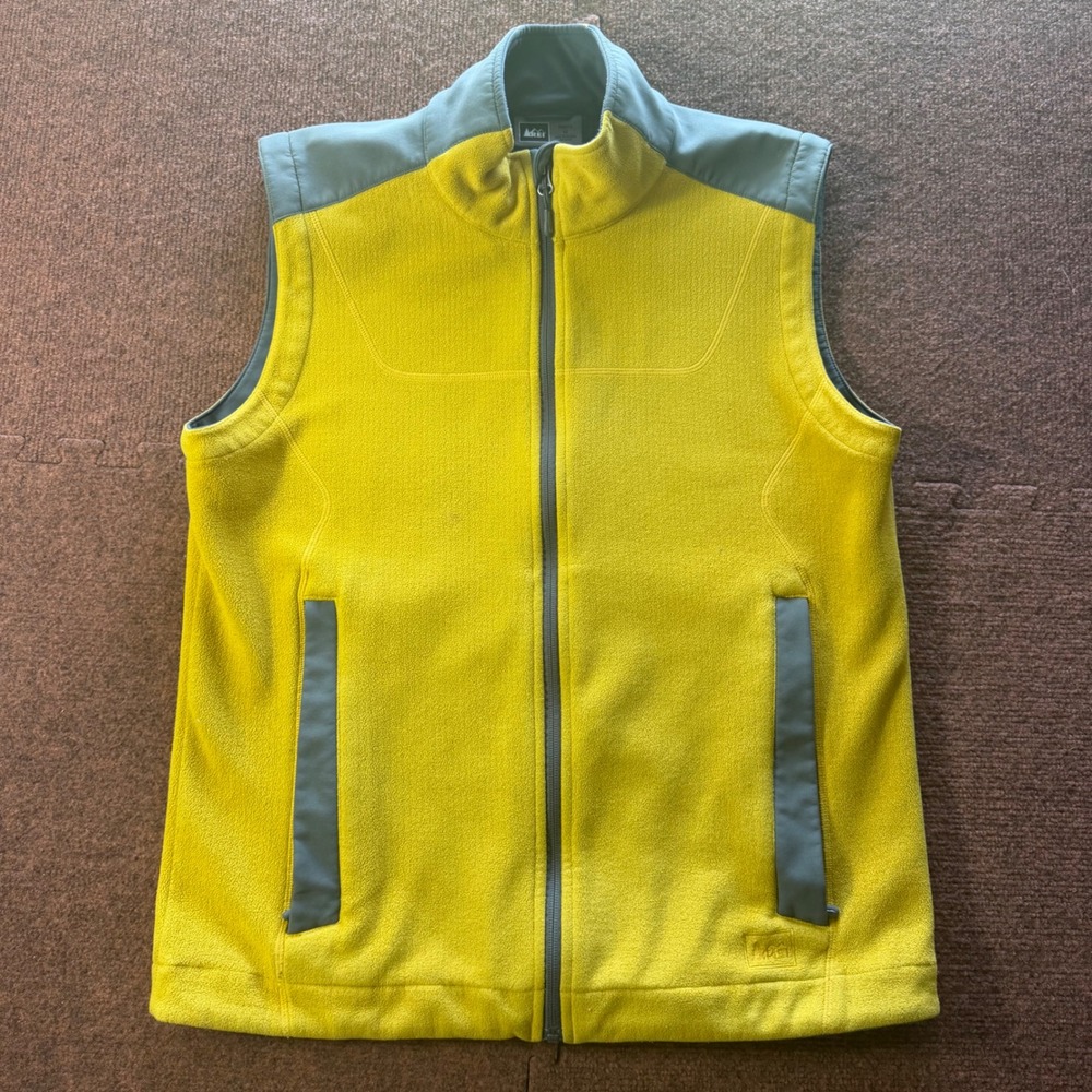 REI Mens Fleece Vest Yellow Gray Full Zip Outdoor Hiking Gilet Size Medium